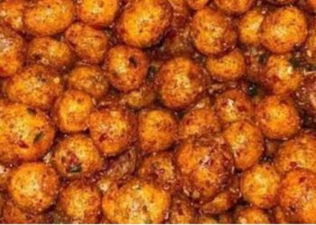 Kuliner Cepu : Cimol Hot Jeletot, Jajanan Pedas Asal Jawa Barat yang Bikin Ngiler