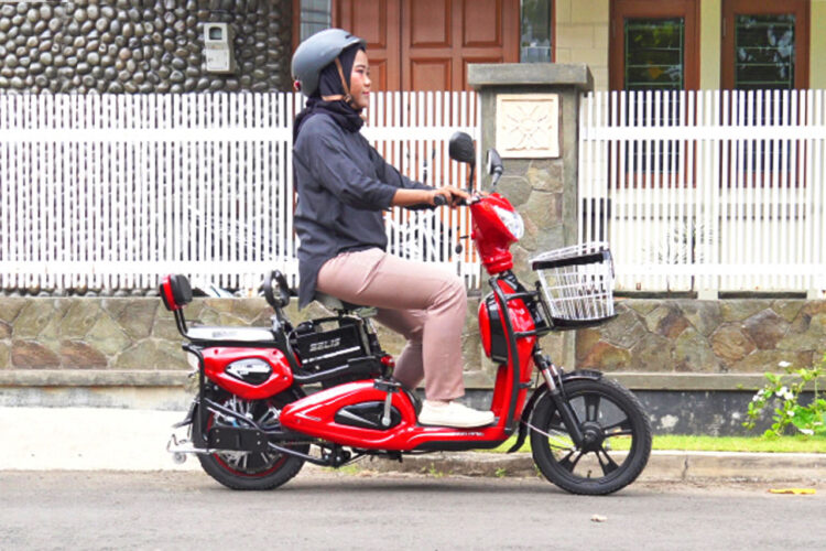 Sepeda Listrik SELIS