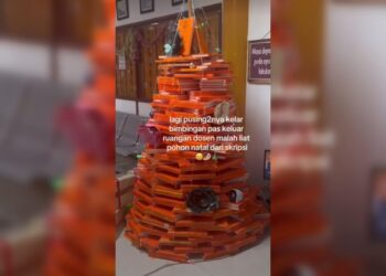 Viral! Pohon Natal dari Skripsi, Begini Kata Netizen