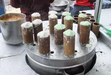 Kuliner Cepu: Serabi Petolo dan Kue Putu, Jajanan Tradisional yang Manis dan Legit