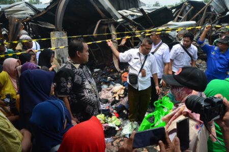 Bupati Blora Tinjau Pasar Ngawen Pasca Kebakaran, Berikan Bantuan dan Upayakan Pembangunan Pasar Baru