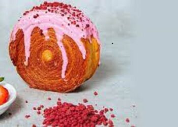 Roti Cromboloni, Camilan Manis yang Menggugah Selera 5 Roti Cromboloni, Camilan Manis yang Menggugah Selera