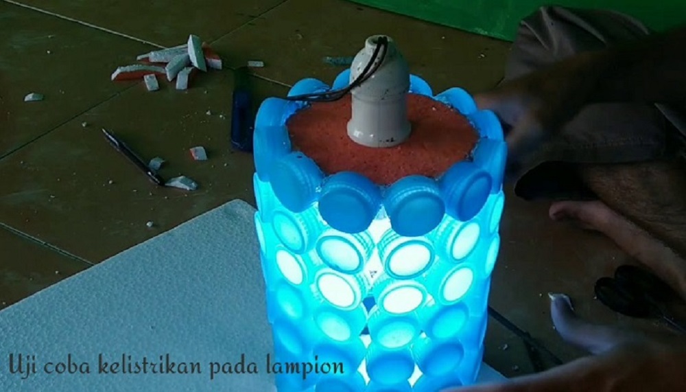 Ide Kreatif Membuat Lampion dari Tutup Botol Bekas