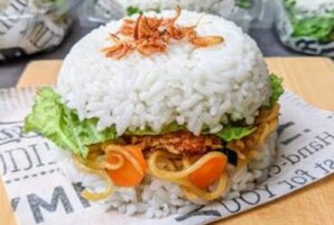 Ide Jualan Paling Menguntungkan, Nasi Burger 2.000 Dijamin Laris Manis
