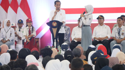 Pelajar SD, SMP dan SMA di Blora Dapat Bantuan PIP 2024 dari Presiden Jokowi
