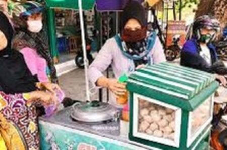 Jelajah Kuliner Cepu, Rekomendasi Berburu Cilok dan Pentol di Cepu