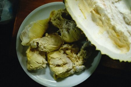 Buah Durian Bertahan Berapa Lama? INI 5 Tips Menyimpan Durian Agar Tetap Segar dan Tahan Lama