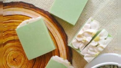 Bikin Irit Pengeluaran untuk Kebutuhan Mandi, Begini Cara Membuat Sabun Lidah Buaya