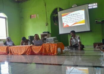 Komite SDN 2 Tambakromo Cepu Kembalikan Uang Kepada Wali Murid