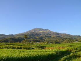 Misteri Gunung Lawu, Menelusuri Sejarah di Balik Legenda Prabu Brawijaya V
