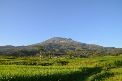 Misteri Gunung Lawu, Menelusuri Sejarah di Balik Legenda Prabu Brawijaya V