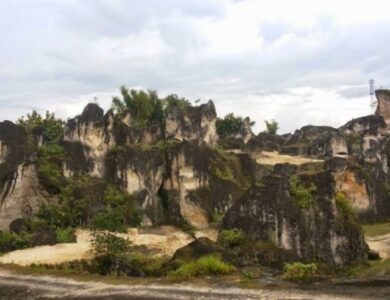 Mitos Gunung Pegat : Berani Melewati Gunung Pegat? Siap-siap Hadapi Kutukan Perceraian!