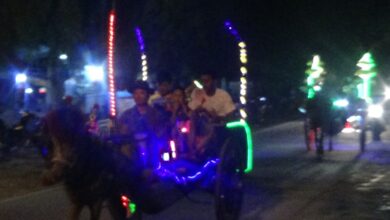Menikmati Keindahan Malam Kota Cepu, Sensasi Naik Delman Berlampu, Serasa Kembali ke Masa Lalu