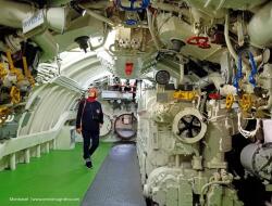Menjelajahi Sejarah Dan Teknologi Di Monumen Kapal Selam Surabaya