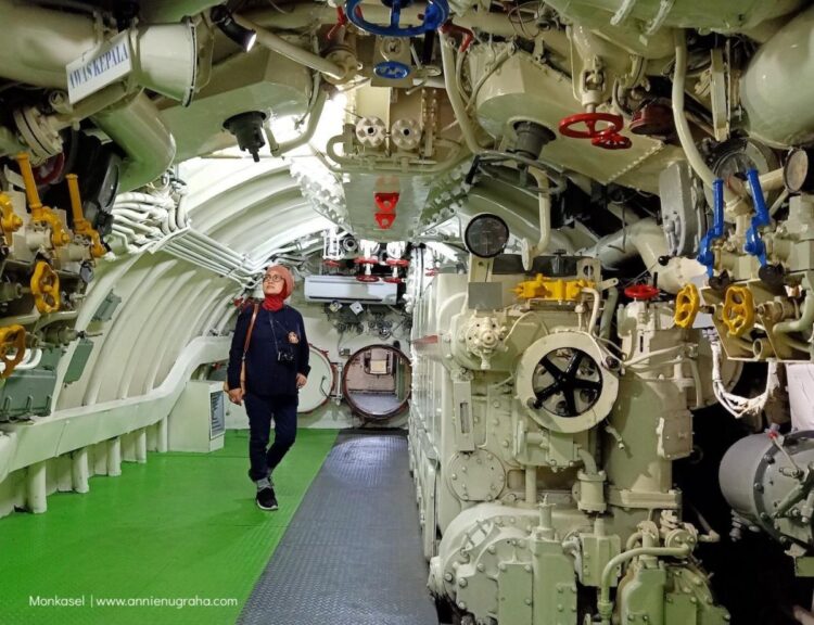 Menjelajahi Sejarah Dan Teknologi Di Monumen Kapal Selam Surabaya