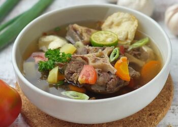 Resep Sup Iga Bening Sederhana dan Lezat untuk Musim Hujan