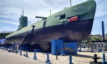 Terjun Ke Bawah Laut Tanpa Basah Jelajahi Rahasia Kapal Selam Di Monumen Kapal Selam Surabaya