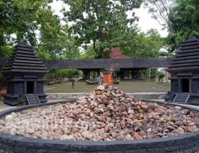 Kayangan Api : Keajaiban Alam yang Menakjubkan di Bojonegoro!