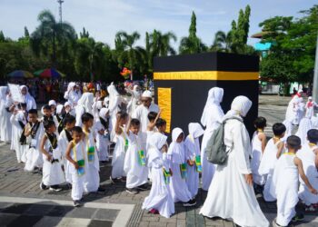 Sebanyak 1.500 Anak Usia Dini di Blora Ikuti Manasik Haji