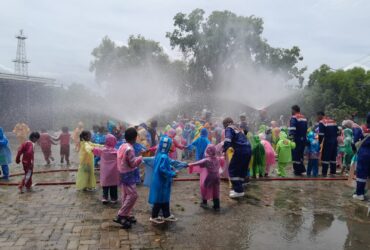 Edukasi Seru Pemadam Kebakaran Pertamina EP Field Cepu, Warnai Keceriaan Anak-anak TK