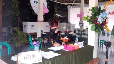 Anti Mainstream Uniknya Tps Di Blora Ini Dekor Tempat Pemungutan Suara Bernuansa Valentine Citarasa Kearifan Lokal