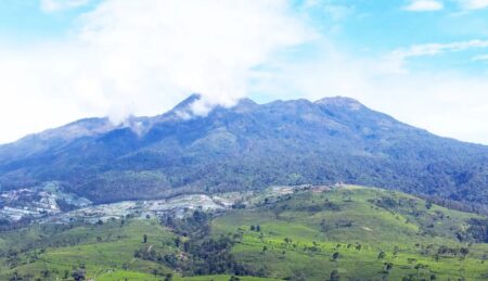 Menantang Maut di Gunung Lawu, Menyingkap Misteri Sumpah Prabu Brawijaya V, Ada Kaitanya dengan Cepu Blora?