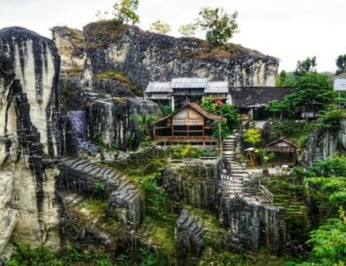 Pesona Wisata Gunung Pegat Lamongan: Mitos, Sejarah, dan Keindahan Alam