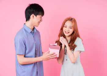 Ide Kado Yang Cocok Diberikan Kepada Orang Tercinta Di Hari Valentine Nomor 1 Dan 4 Paling Umum