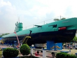Menelusuri Jejak Sejarah Maritim Indonesia di Monumen Kapal Selam Surabaya