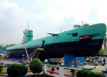 Menelusuri Jejak Sejarah Maritim Indonesia di Monumen Kapal Selam Surabaya 3 Menelusuri Jejak Sejarah Maritim Indonesia di Monumen Kapal Selam Surabaya