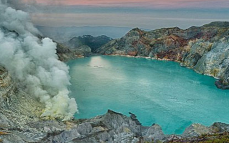 Jejak Letusan dan Misteri Nama Gunung Ijen