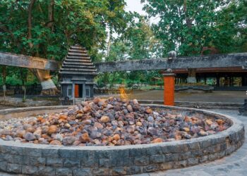 Pesona Api Abadi Kayangan Api Bojonegoro, Rugi! Melewatkan Wisata yang Satu INI