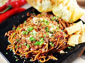 Mie Gacoan, Sensasi Pedas Menggoda yang Viral di TikTok