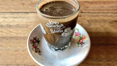 Nikmatnya Kopi Santan Khas Blora Sensasi Harmonis Aroma Segelas Kopi Berpadu dengan Kelezatan Santan