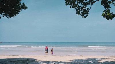 Tak Perlu Jauh Pergi ke Bali! 5 Pantai di Jepara INI Wajib Dikunjungi Setidaknya Sekali Seumur Hidup