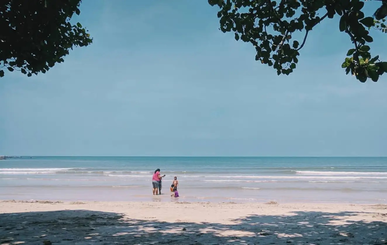 Tak Perlu Jauh Pergi ke Bali! 5 Pantai di Jepara INI Wajib Dikunjungi Setidaknya Sekali Seumur Hidup