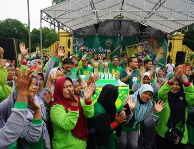 Blora Kirabkan Piala Adipura Keliling Kota