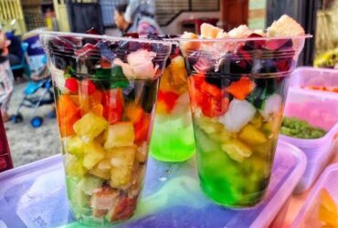 Buka Puasa Ramadhan Hemat dan Nikmat Ada di Cepu, Es Buah Prasmanan 20 Topping Mbak Limbuk Hanya Rp5.000