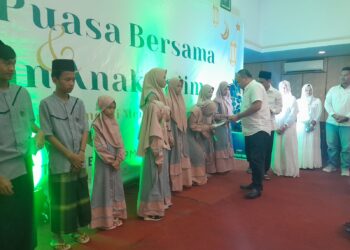 Berbagi Kebahagiaan di Bulan Suci Ramadhan, HIPMI Blora Santuni Anak Yatim