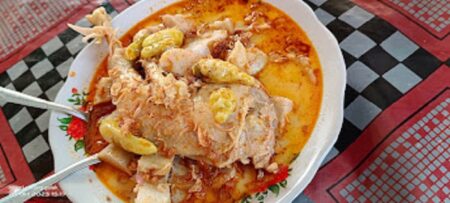 Sensasi Makan Opor Ayam Pak Pangat Blora hingga Lontong Galak Mbak Rifa Bojonegoro