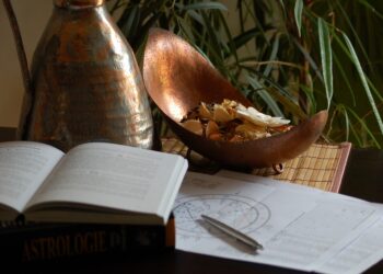 Ramalan Zodiak Hari Ini, Selasa 5 Maret 2024: Kejutan Menanti! Cinta Mengalir, Rezeki Mengucur!