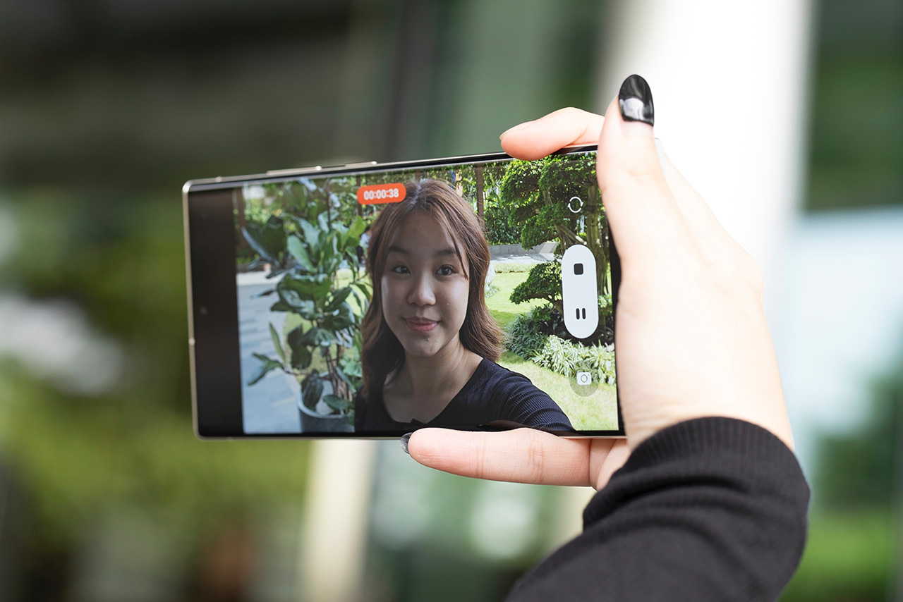 Tumbangkan iPhone 15 Pro Max Samsung Galaxy S24 Ultra Jadi Smartphone Terbaik Abadikan Momen Lebaran 2024