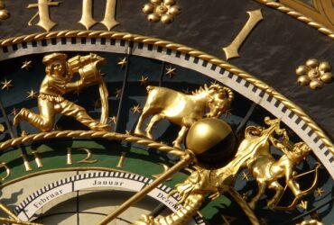4 Zodiak Ini Bakal Ketiban Rezeki Nomplok di Bulan Ramadan, Cek Zodiakmu!