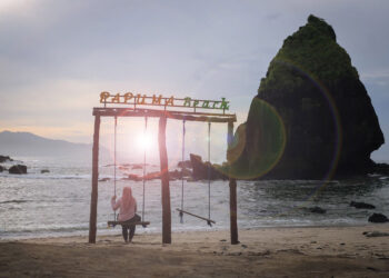 Legenda Seorang Dewi Nan Cantik dan Baik Hati di Pantai Papuma Tempat Wisata di Jember Paling Populer di 2024