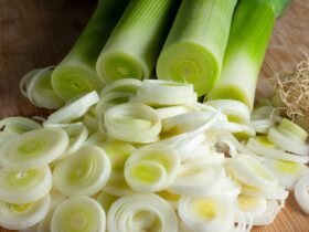 10 Khasiat Daun Bawang Untuk Kesehatan Nomor 8 dan 10 Paling Disukai Wanita di Negeri Konoha