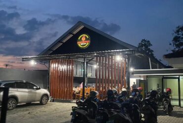 Ayam Bakar Mak Gogok, Legenda Kuliner Blora dengan Cita Rasa Istimewa dan Kenyamanan Lengkap