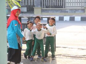 Radio Malowopati FM Bojonegoro, Tempat Belajar yang Asyik! Kelompok Bermain RA Muslimat NU Nurul Ummah Kauman Berkunjung
