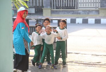 Radio Malowopati FM Bojonegoro, Tempat Belajar yang Asyik! Kelompok Bermain RA Muslimat NU Nurul Ummah Kauman Berkunjung