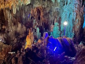 Menjelajahi Goa Gong, Perjalanan 2 Jam yang Tak Terlupakan