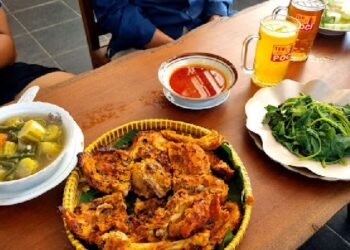 Ayam Bakar Mak Gogok, Ayam Bakar Khas Blora yang Legendaris Hadir di Cepu!